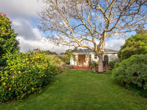 8 Toroa Road, Otaihanga