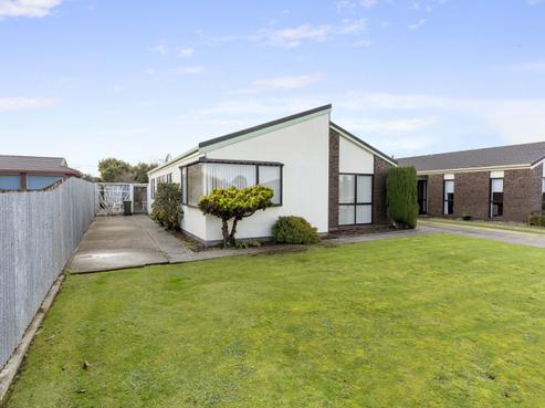 24 Exeter Crescent, Springvale