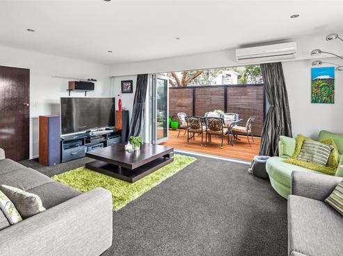 1 Hillview Crescent, Paparangi