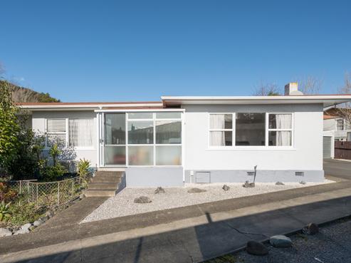 2/10 Matangi Street, Stoke