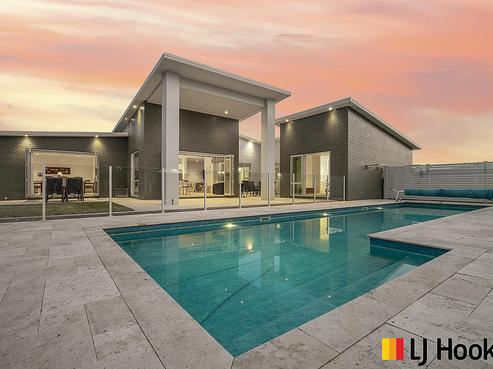 2 Capriole Crescent, Kingseat
