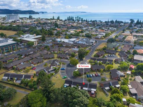 10 Tui Lane, Orewa