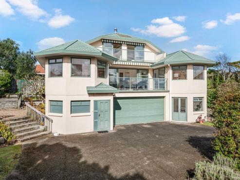 23 Winscombe Street, Belmont