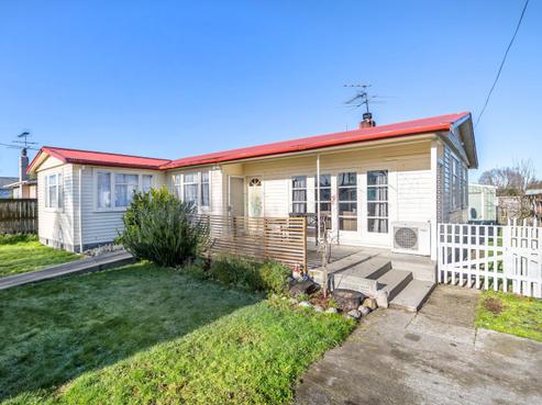 17 Costley Street, Carterton