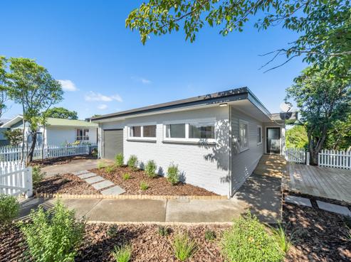 21 Redvers Drive, Belmont
