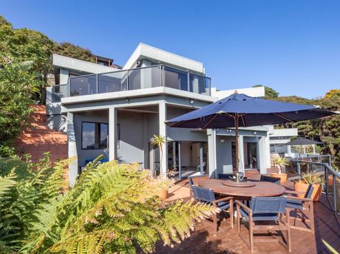 83 Piha Road, Piha