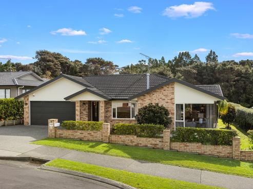 9 The Ritz, Orewa