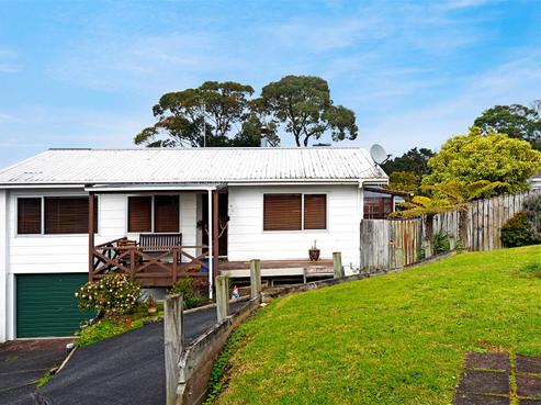 12 Talavera Place, Te Atatu South