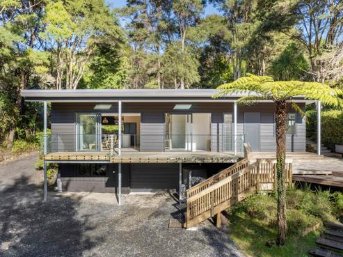 128 Laingholm Drive, Laingholm