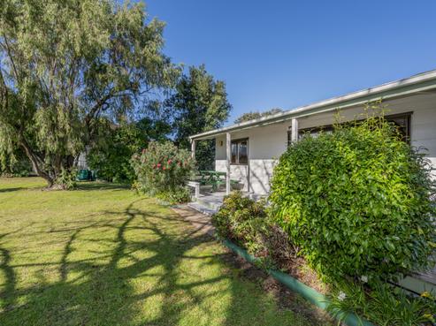 52 Captain Cook Road, Cooks Beach