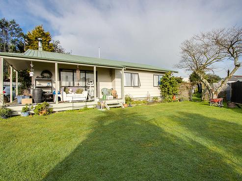 1108 Francis Hicks Avenue, Raureka