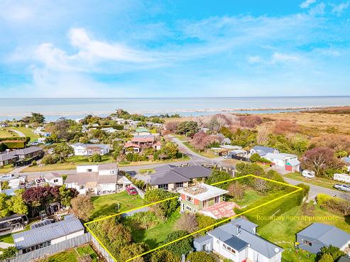 83 Pacific Drive, Southbridge