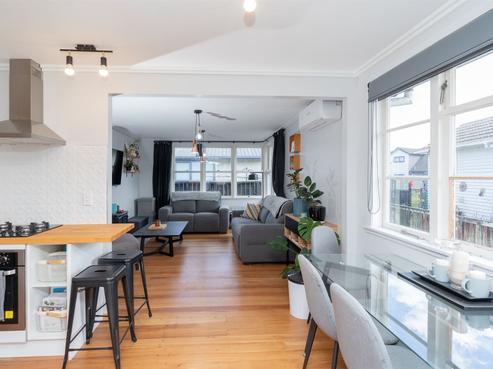 11 Willis Street, Bader