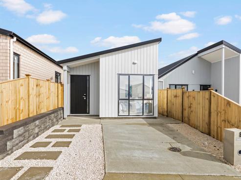 8 Morus Road, Massey