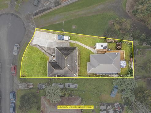 11 Lawrence Place, Otara