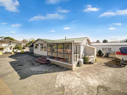 29 Court Town Close, Mangere