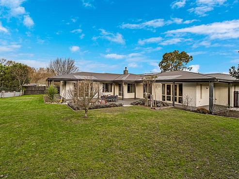 70 Queens Avenue, Waikuku Beach