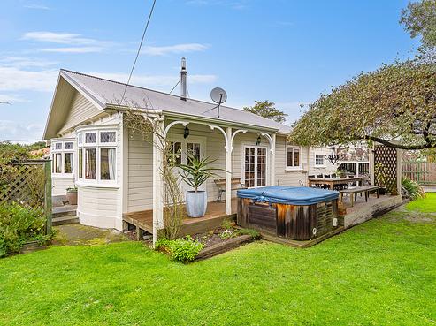 104 Fox Street, Featherston