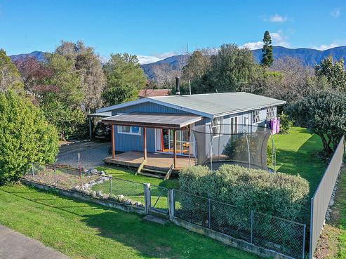 5 Feary Crescent, Takaka