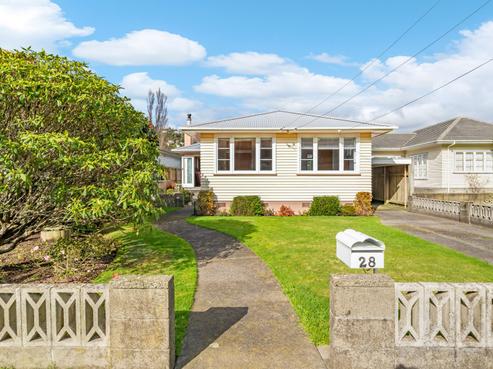 28 Golf Road, Manor Park