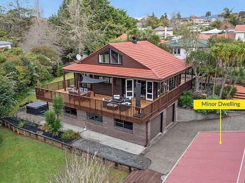 520 West Coast Road, Oratia