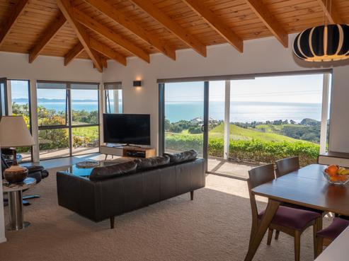 59 Spicer Road, Cable Bay