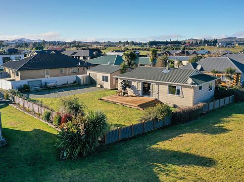 38 Lawson Burrows Crescent, Te Anau