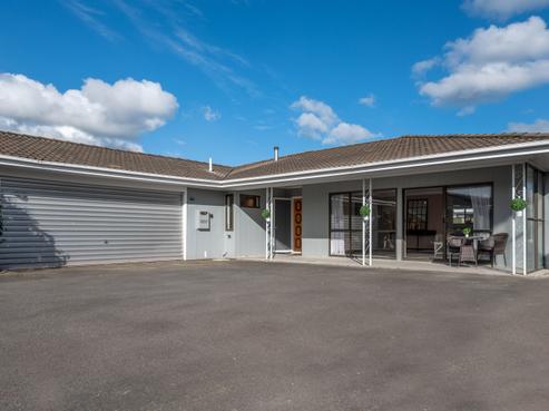 14B Holland Street, Glenholme