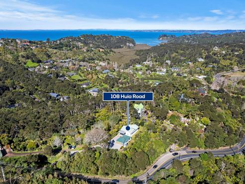 108 Huia Road, Titirangi