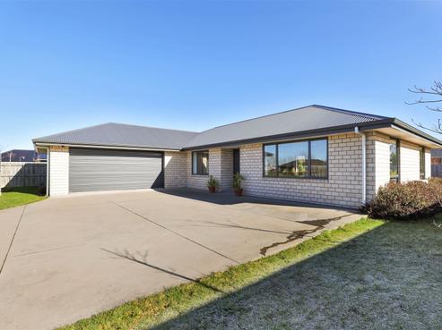4A Magnolia Drive, Elgin