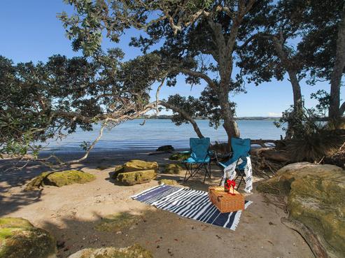 100 Wharf Road, Clarks Beach