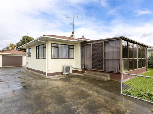 21 Wycliffe Street, Onekawa
