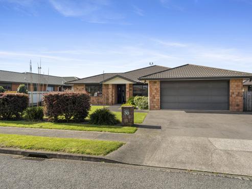30 Montague Grove, Stratford