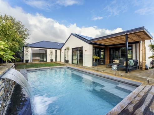 13 Long Acre Drive, Cracroft