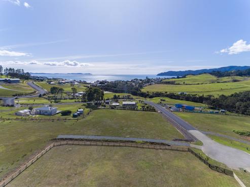 8 Amelie Place, Coopers Beach