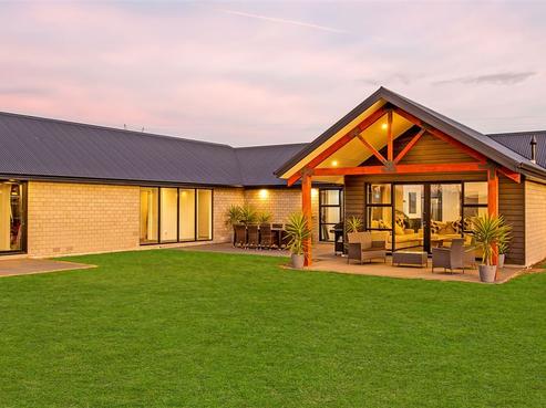 98 Silver Peaks Drive, West Melton