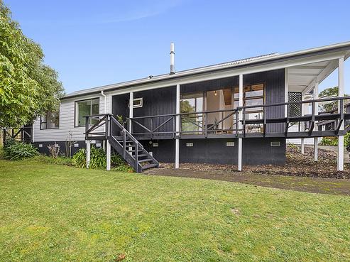 7 Caledonia Place, Highlands Park
