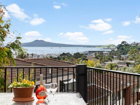 30 Mark Edward Drive, Half Moon Bay