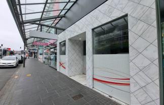 PRIME BROADWAY OPPORTUNITY - POP UP OR LONG TERM