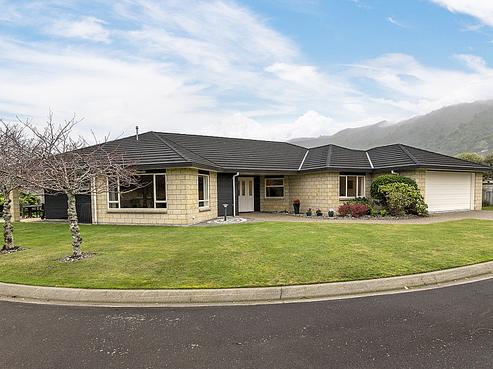 3 Cherry Bay, Waikanae