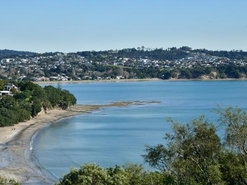 1124 Whangaparaoa Road, Tindalls Beach