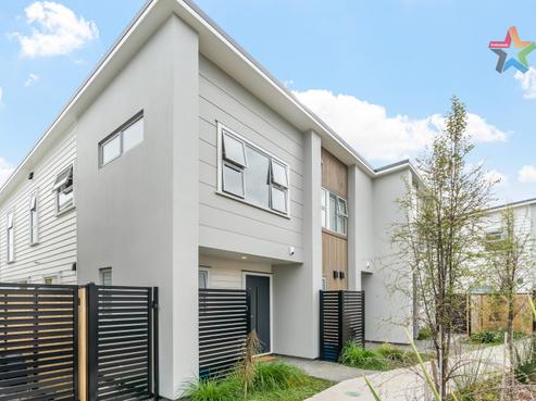 15 McGrath Way, Taita