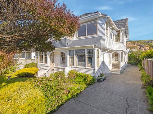44 Esplanade, Sumner