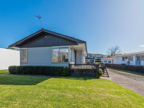 4 Pipitea Place, Massey
