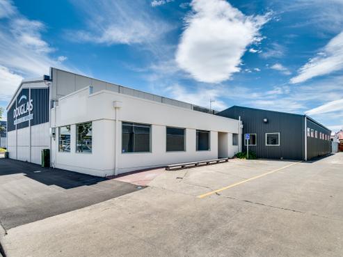 409 Queen Street West, Hastings