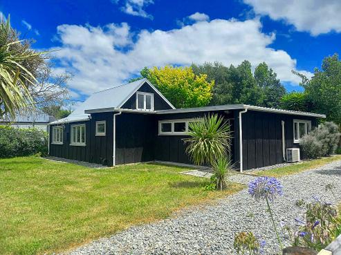 40 Waite Street, Featherston