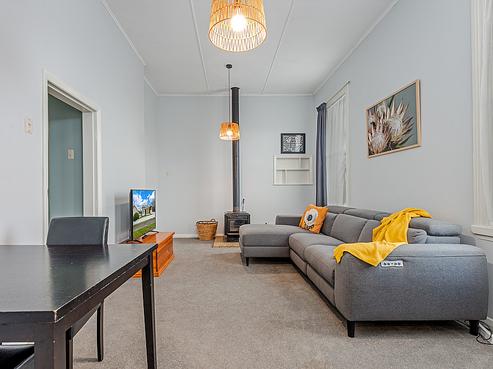 25 Avenue Road, Foxton
