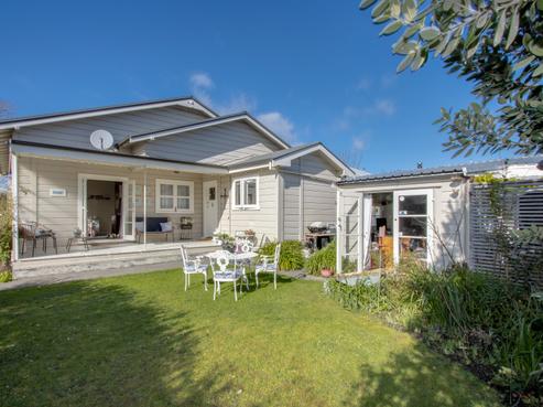 415 Townshend Street, Saint Leonards