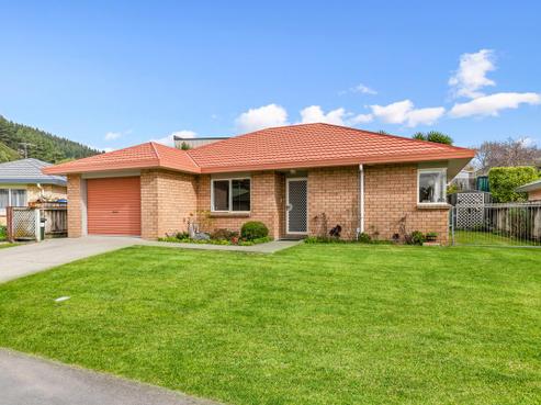 25 Villa Grove, Paraparaumu