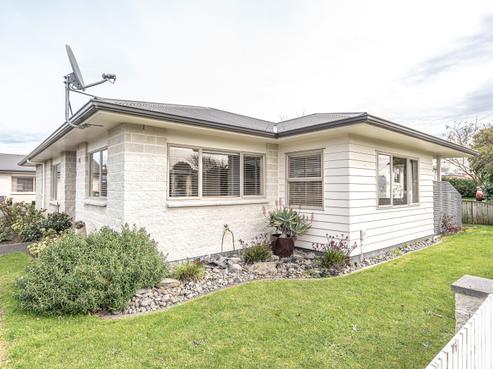5A Lincoln Road, Springvale